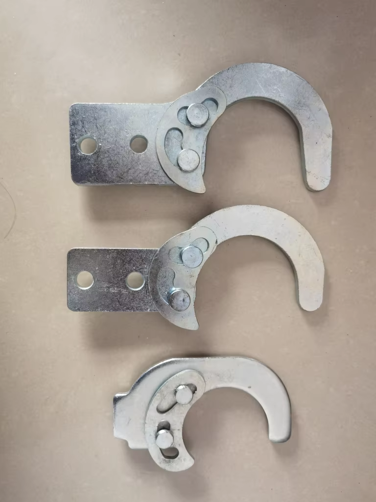 Heyulin Steel Pedal Hook Accessories for Truss Displays Springboard Riveting Welding Locking Hook Sealing Plate