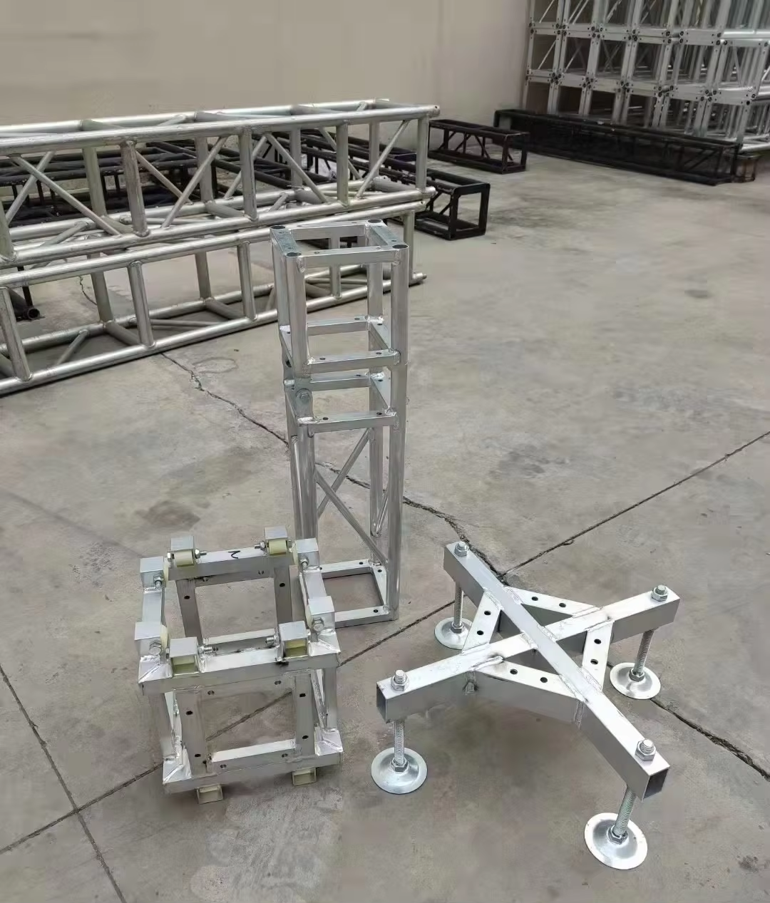 Heyulin Custom 20 Square Set of Aluminum Alloy Truss Reverse Head Base Manual Lifting Equipment Lighting Stand Accessories