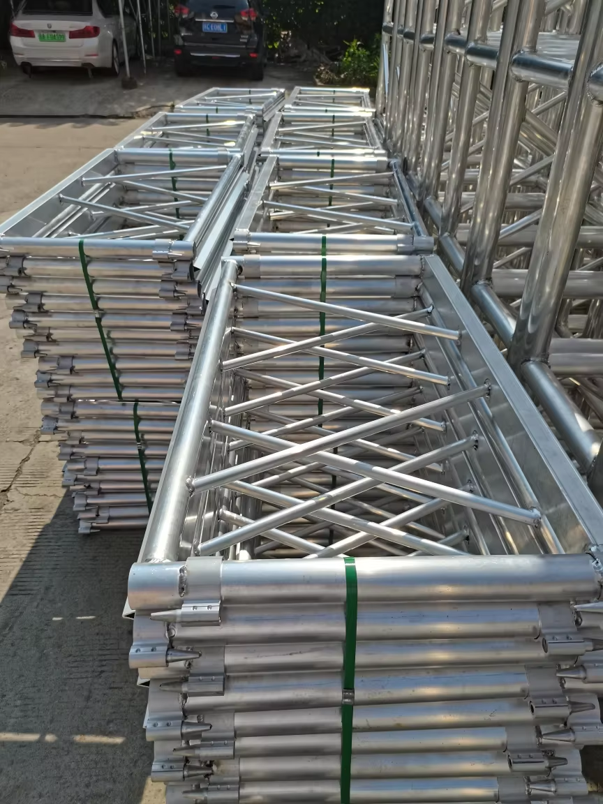 Heyulin Customizable Single Piece Side Frame Aluminum Alloy Stage Accessories with Bolt Truss Inserts Column for Stage
